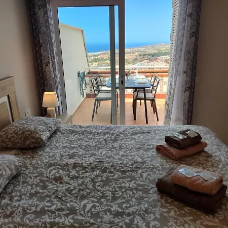 Beautiful Sunset View Apartment
